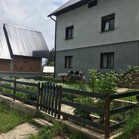 Underwoods Zabljak Guesthouse מראה חיצוני תמונה