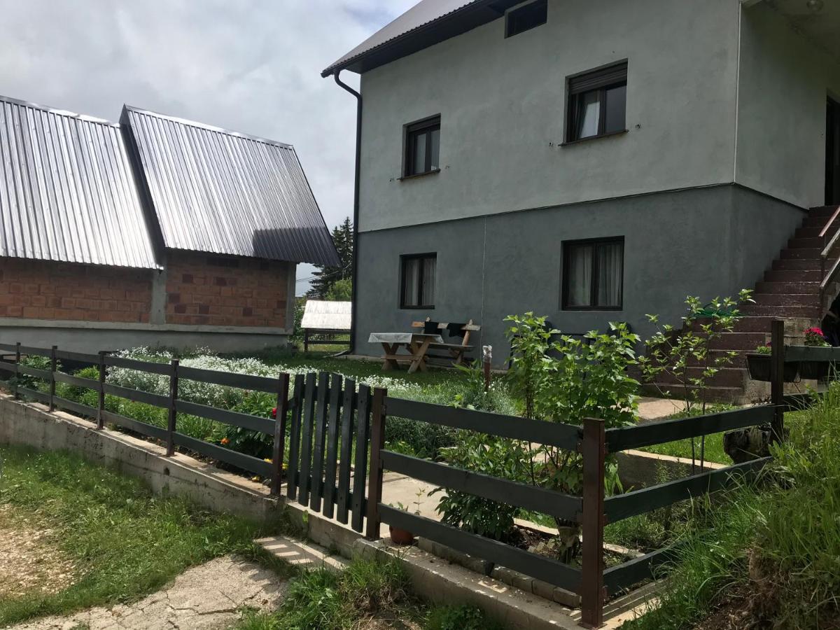 Underwoods Zabljak Guesthouse מראה חיצוני תמונה