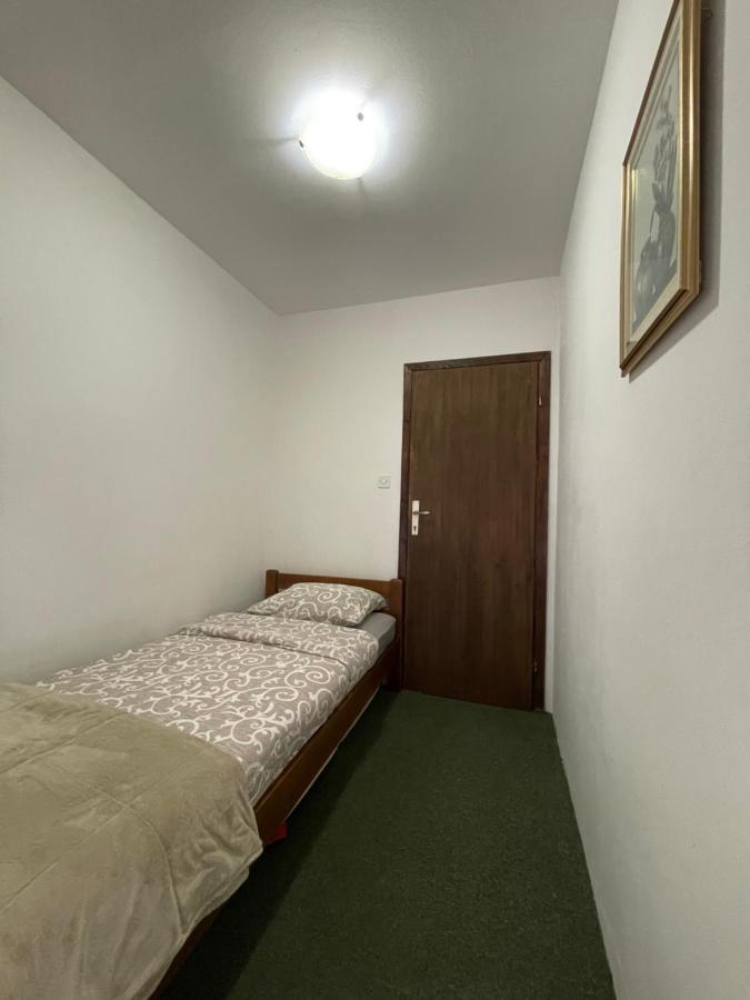 Underwoods Zabljak Guesthouse מראה חיצוני תמונה